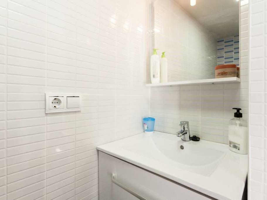 Apartamento Cerca De La Playa Valencia Eksteriør bilde
